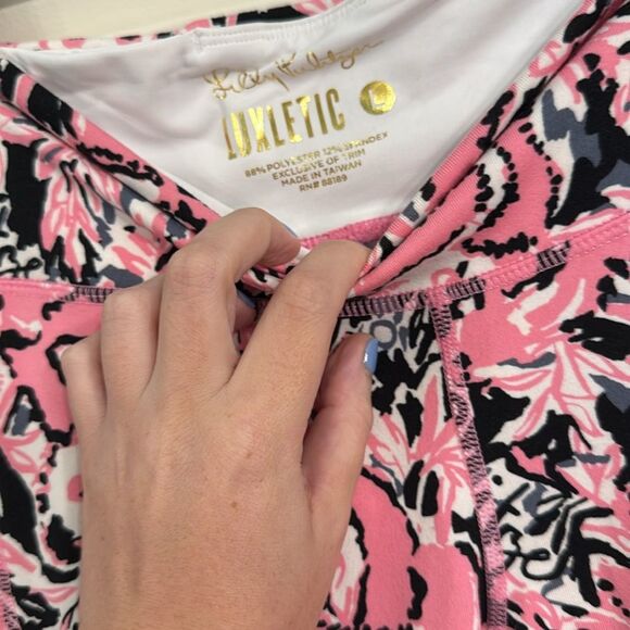 Lilly Pulitzer Luxletic Weekender Crop Leggings Hanging With My Boo Pandas Large - Picture 4 of 5
